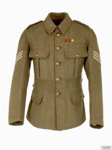 Tunic worn by Sergeant W. Williams of the Worcestershire Regiment. Williams died of wounds near Ypres on 8 November 1914 .